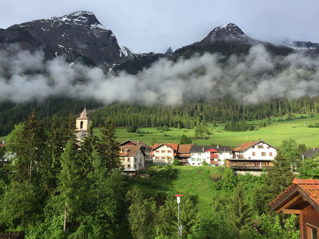 Hotel Ladina Берґюн Екстер'єр фото