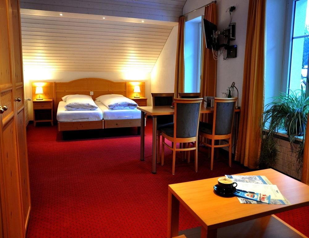 Hotel Ladina Берґюн Екстер'єр фото